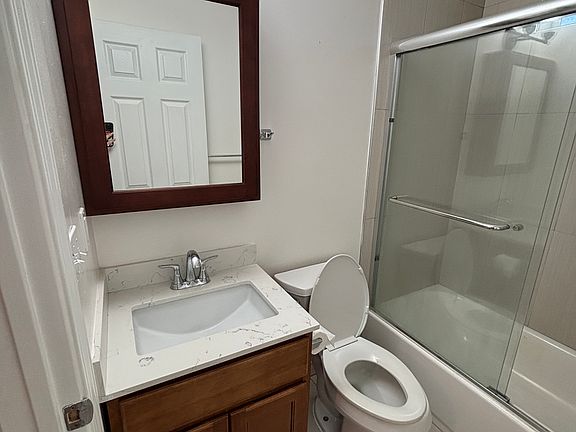 3rd image of 2541 Grande Vista Ave #A
