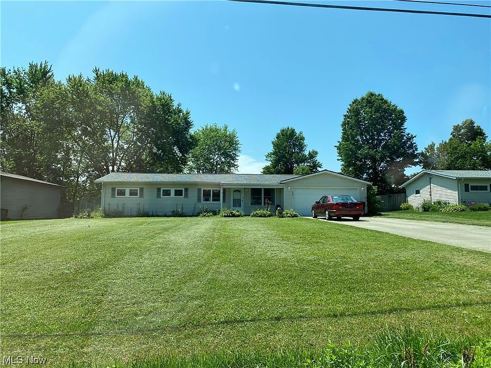 1st image of 4090 Saint James Dr