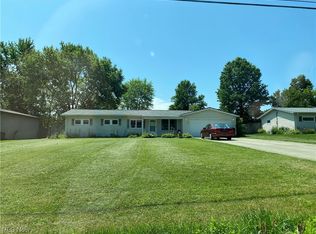 4090 Saint James Dr, Brunswick, OH