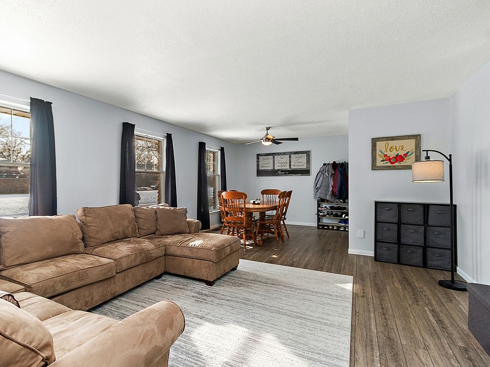 597 Oak Run Dr, Bourbonnais, IL 60914 Zillow