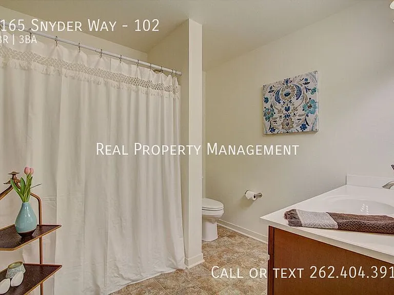 1165 Snyder Way #102 — Photo 8