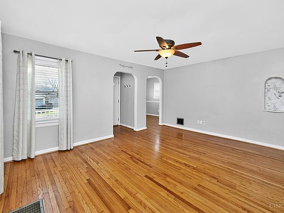 5th image of 8095 Camner Ave