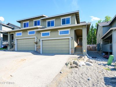 9095 Eagle River Ln, Eagle River, AK, 99577