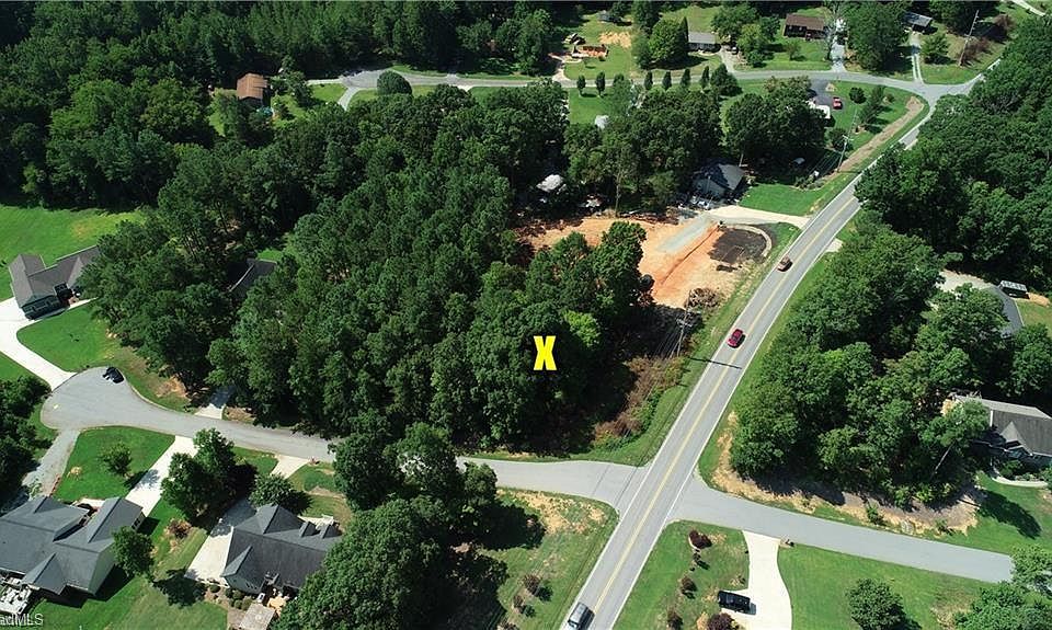 1st image of 122 Old Brushy Dr