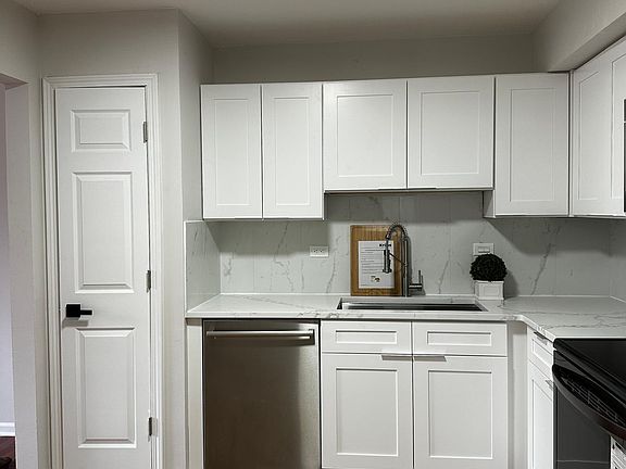 3rd image of 129 Pamela Dr