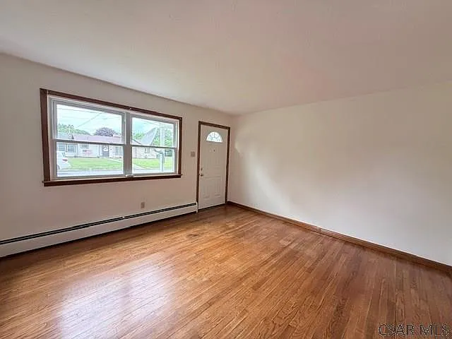 927 East Ave — Photo 5