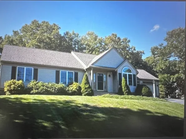 17 Snead Dr, Mashpee, MA 02649