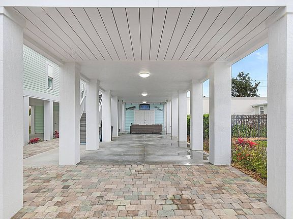 3rd image of 346 NE Coastal Dr