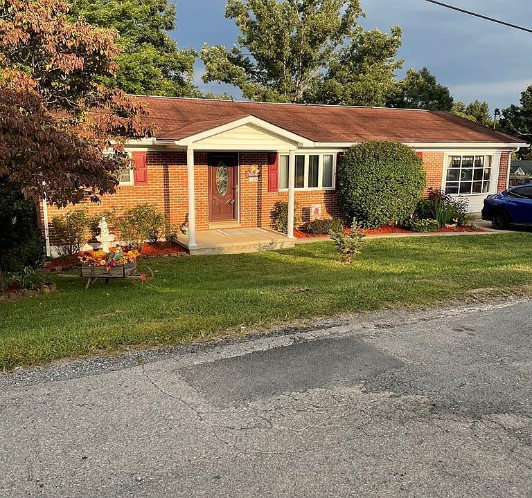 1st image of 125 Barstow St