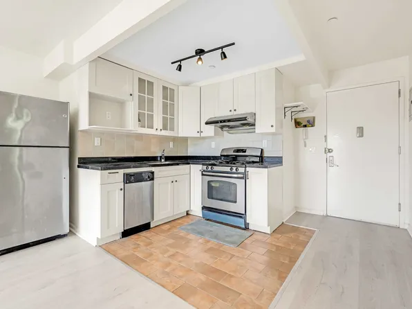 93-05 37th Avenue 3D image 2 of 16