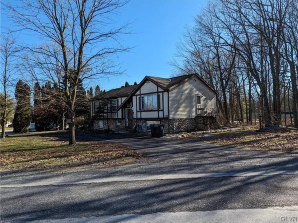 39 Deerfield Dr, Mount Pocono, PA 18344