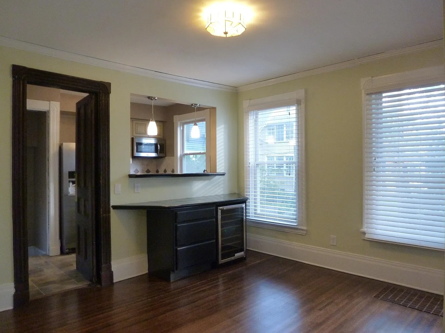 2 bed, 1250 sqft, $1,895 — Photo 4