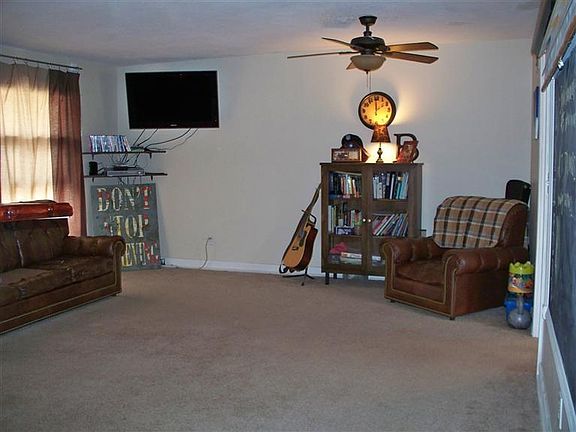 5th image of 3307 Gott Cir
