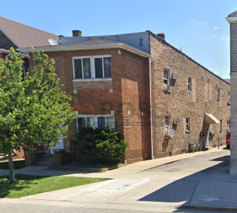 1st image of 4945 Northcote Ave APT 2F