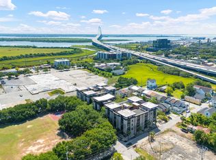 1 Cool Blow St APT 125, Charleston, SC 29403