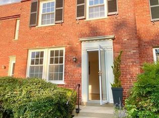 2700 16th St S APT 679, Arlington, VA 22204