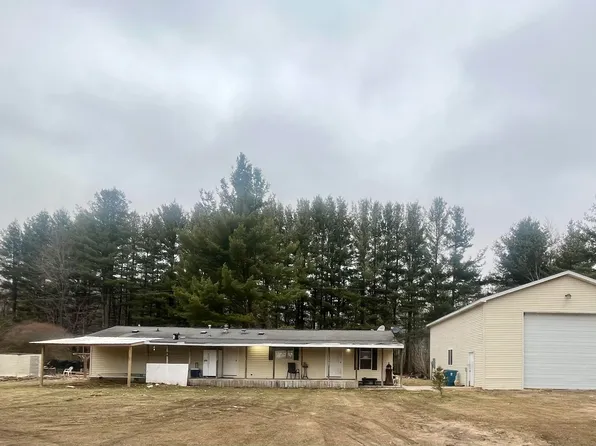 2776 W Pine River Rd, Saint Louis, MI 48880
