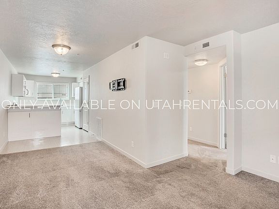 5th image of 1081 W 993 N Unit 54