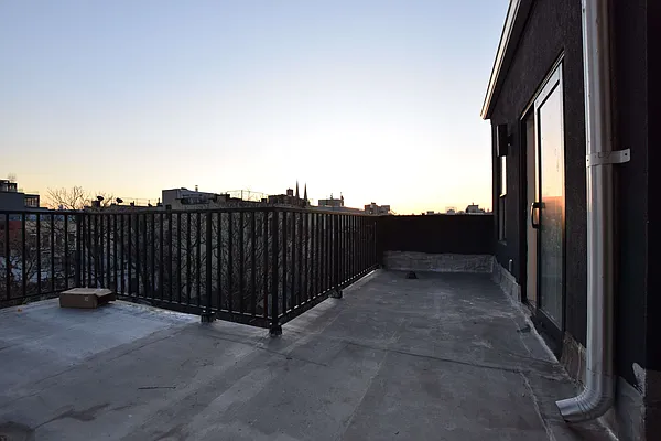 Rented by null | media 28