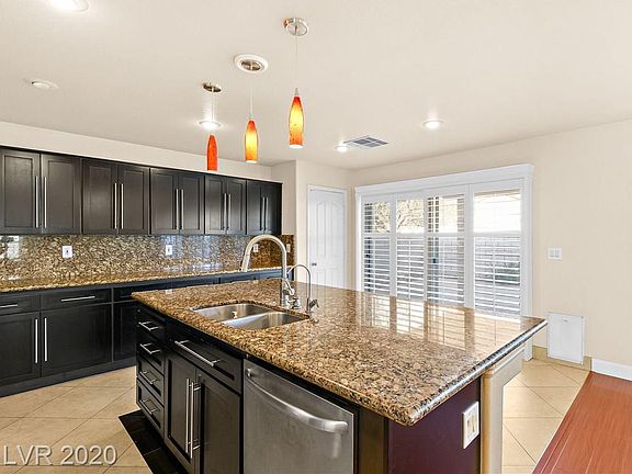 2nd image of 9044 Malarga St