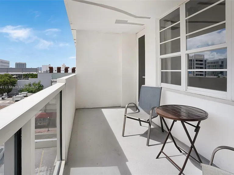 100 Lincoln Rd #607 — Photo 3