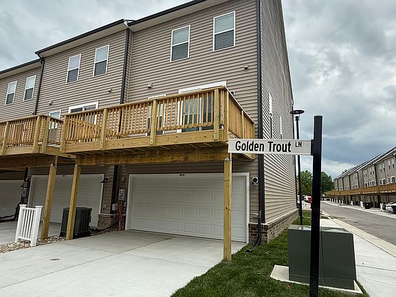 3rd image of 9939 Golden Trout Lane Gln