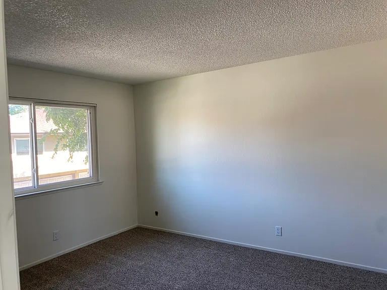 9067 Folsom Blvd #4 — Photo 10