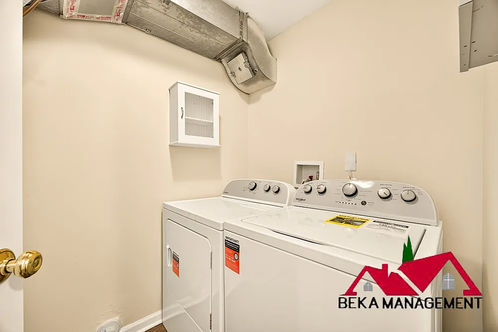 2 bed, 1078 sqft, $1,950 — Photo 3