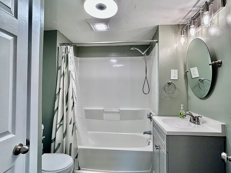10 Franklin St #1 — Photo 23