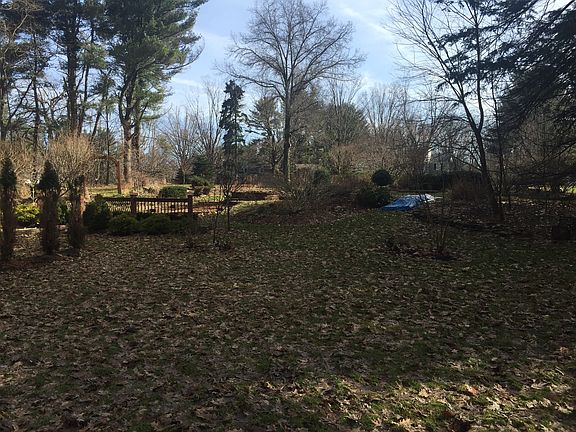 3rd image of 1 Cherry Tree Ln