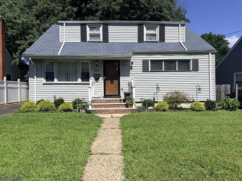 1st image of 809 Rodgers Ct