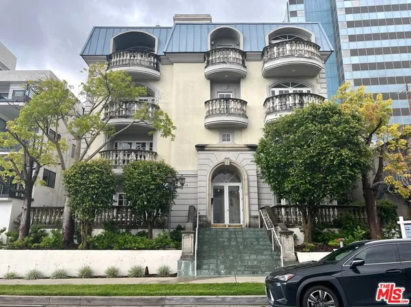 9848 Vidor Dr APT 302, Los Angeles, CA 90035