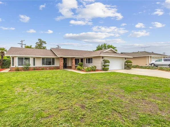 318 Sandalwood Dr, Calimesa, CA 92320