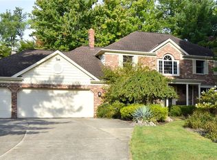 37157 Landings Dr, Solon, OH 44139