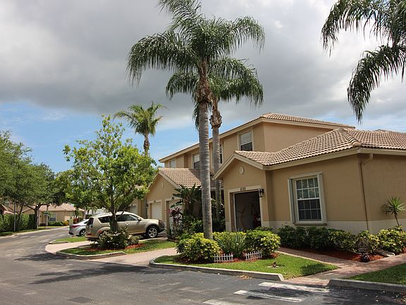 4th image of 6384 Park Lake Cir
