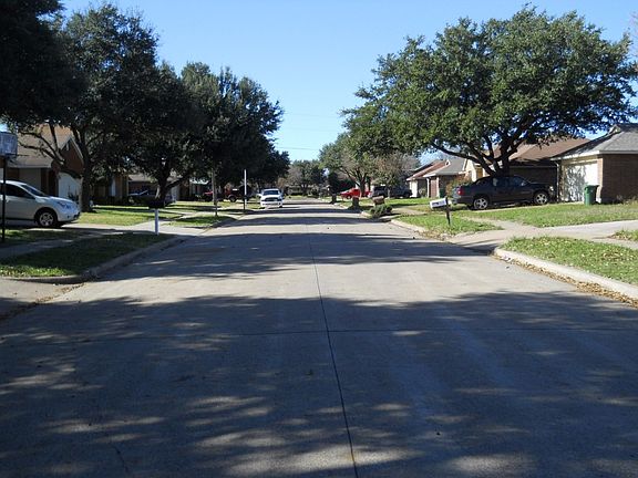 4th image of 1222 Brooklawn Dr
