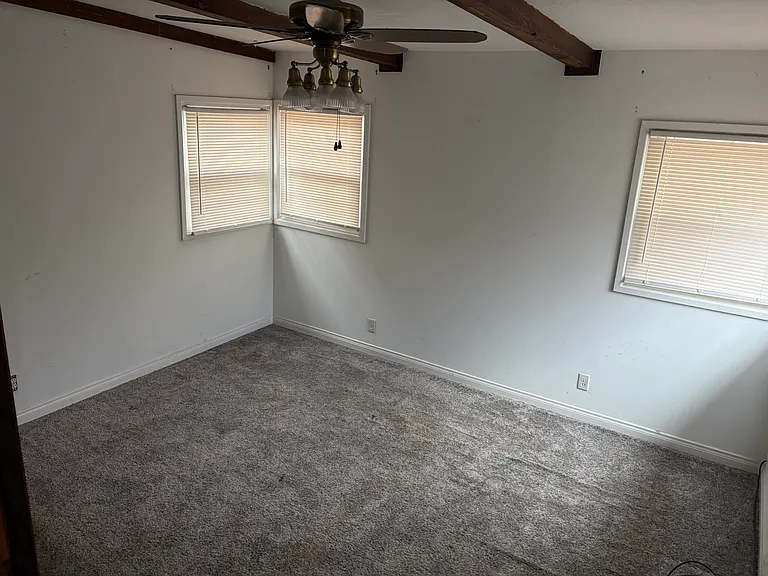 10022 Leona St — Photo 12