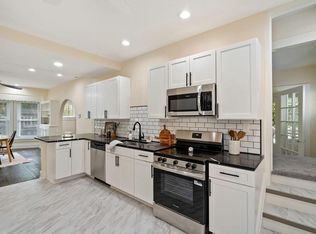 6935 Aetna Ct, Wauwatosa, WI 53213