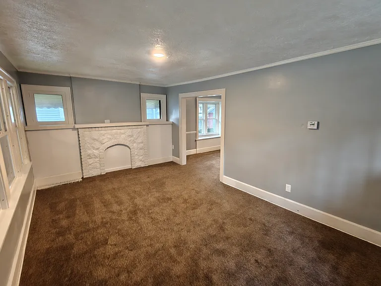 143 Brighton Dr — Photo 6