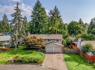 11813 NE 157th St, Bothell, WA 98011