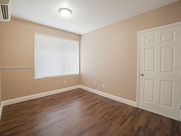 3rd image of 1752 NW 1st St APT 3A