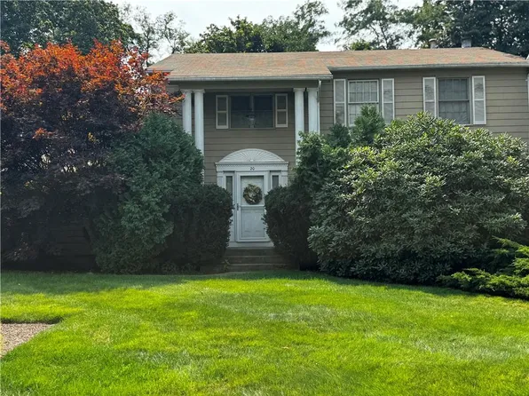 20 Hanley Farm Rd, Warren, RI 02885