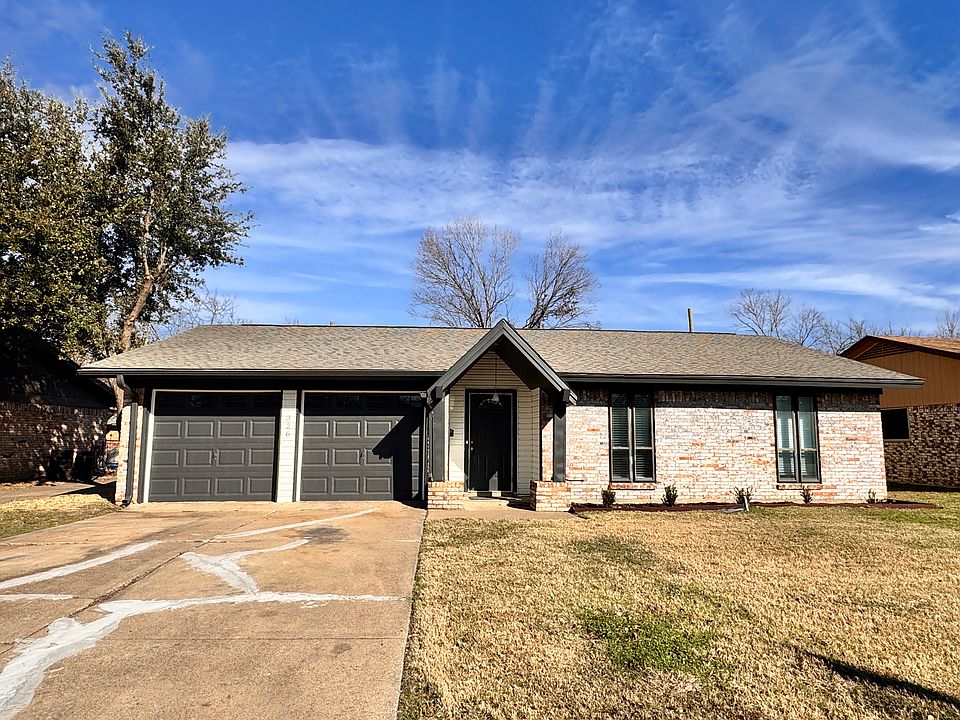 1st image of 326 Forrest Hill Ln