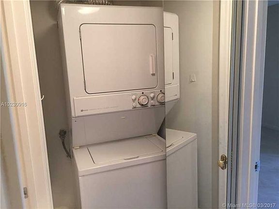 CENTURY VILLAGE IN PEMBROKE PINES 1ST FLOOR, 2/2 RENOVATED