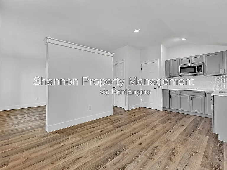 224 Everton St — Photo 23