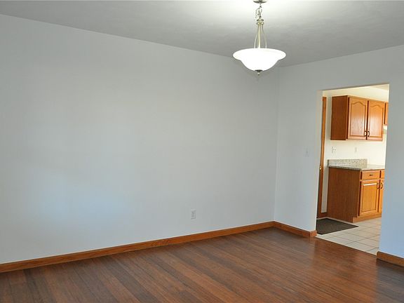 4th image of 114 Kimberly Dr
