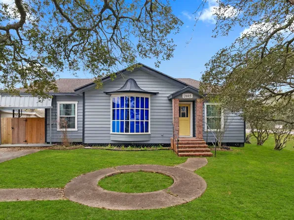 2695 Sandlin St, Beaumont, TX 77707
