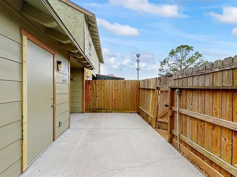 7825 Cook Rd — Photo 13