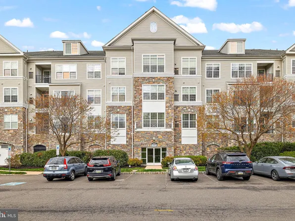 4305 Lydia Hollow Dr #B, Glen Mills, PA 19342