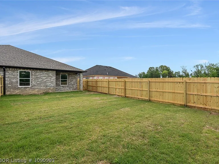 10415 A & B Preston Ct — Photo 23